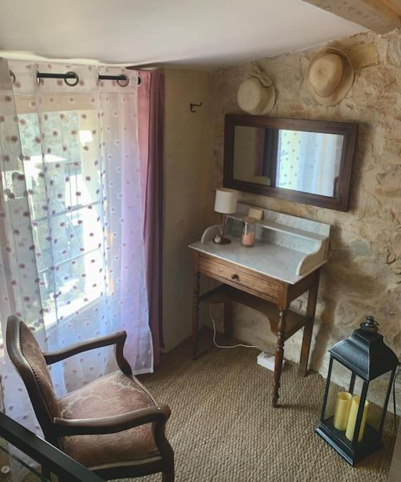 Maisonnette Atypique Cadarache-Iter Saint-Paul-les-Durance Exterior foto